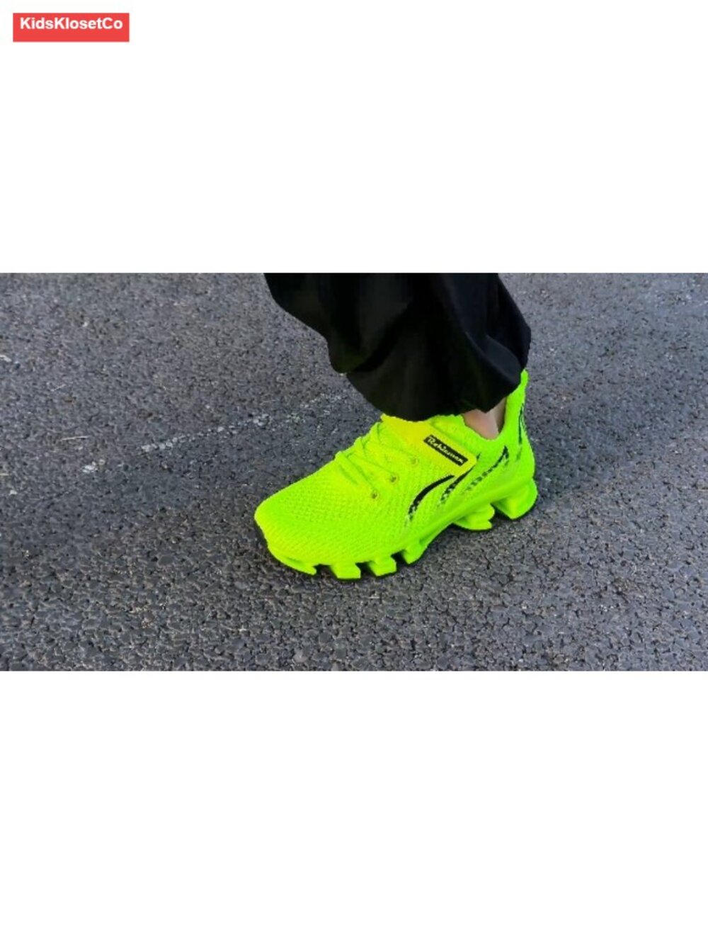 Boys Athletic Running Sneakers Hook-and-Loop Breathable Mesh Sports Shoes - Picture 6 of 6